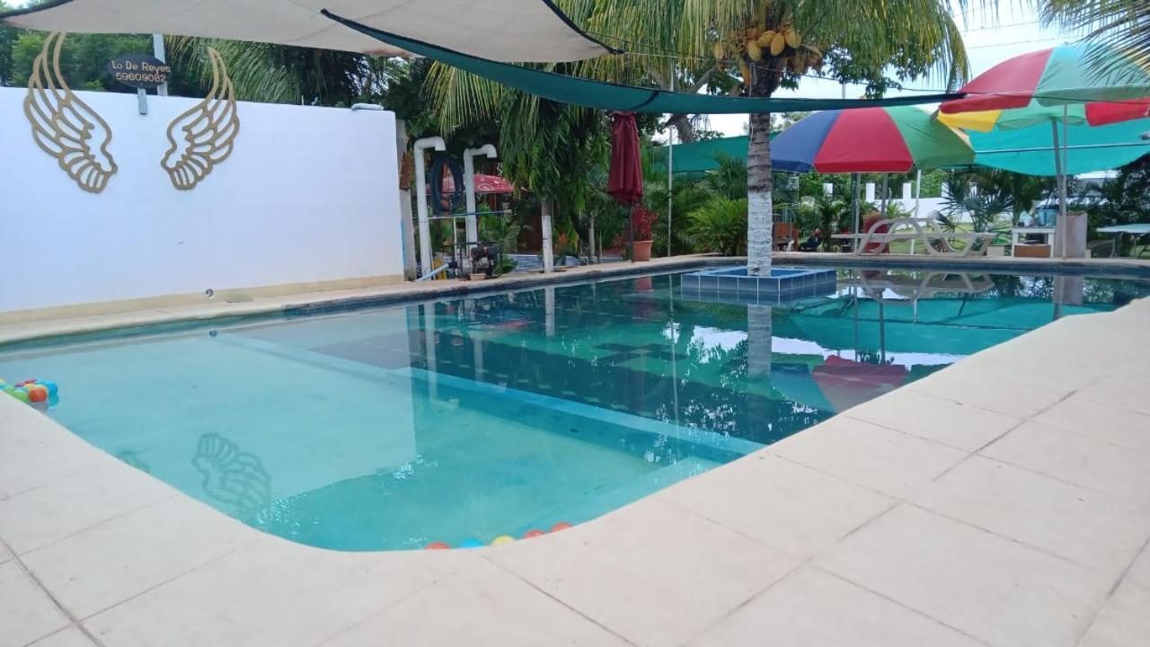 Lo De Reyes Monterrico Y Sipacate Hotel Las Quechas Exterior photo