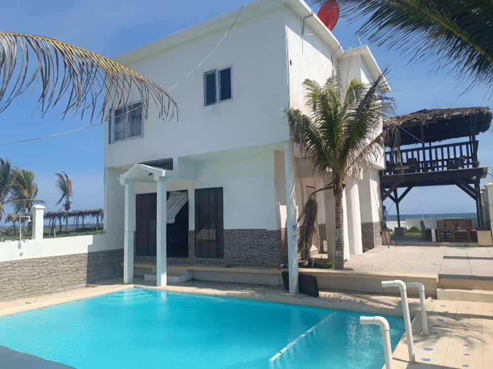 Lo De Reyes Monterrico Y Sipacate Hotel Las Quechas Exterior photo