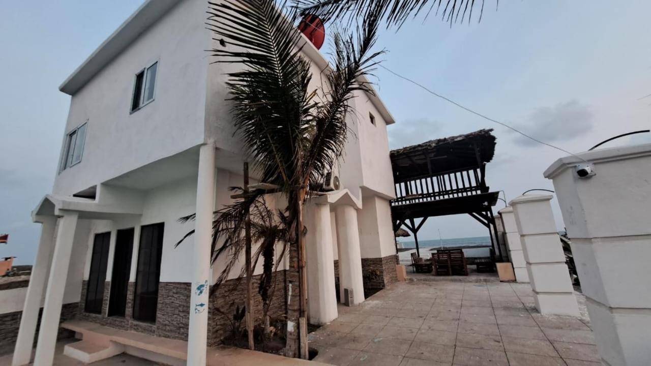Lo De Reyes Monterrico Y Sipacate Hotel Las Quechas Exterior photo