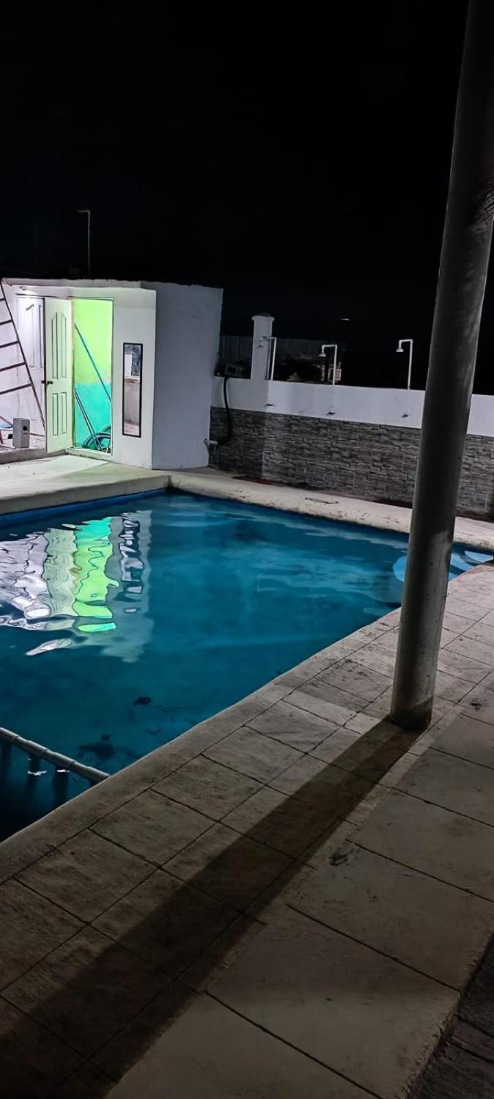 Lo De Reyes Monterrico Y Sipacate Hotel Las Quechas Exterior photo